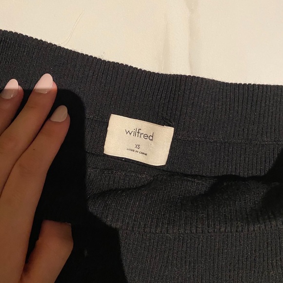 Wilfred off the shoulder top - Picture 2 of 4